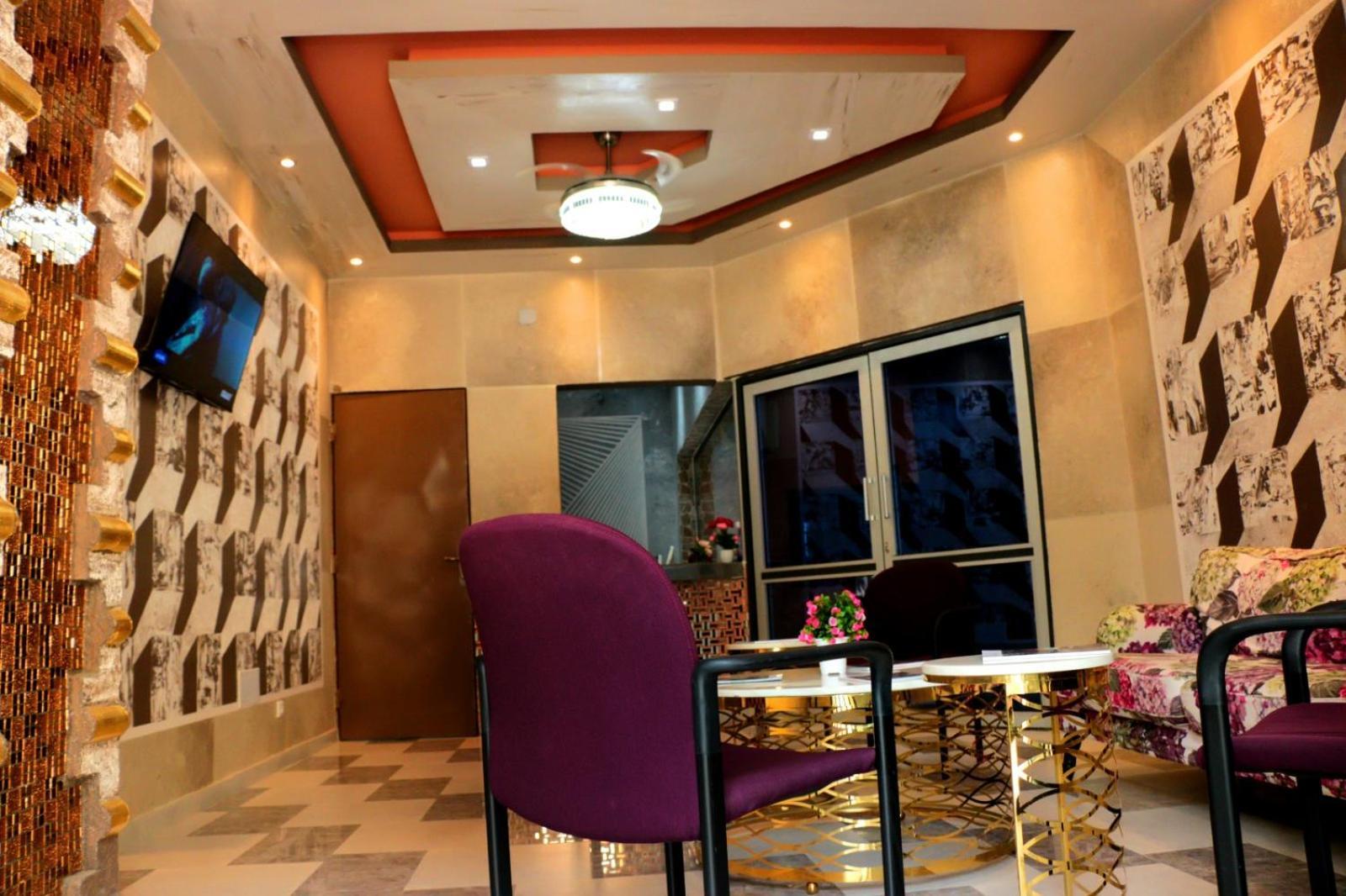Hotel Laval Abidjan Esterno foto